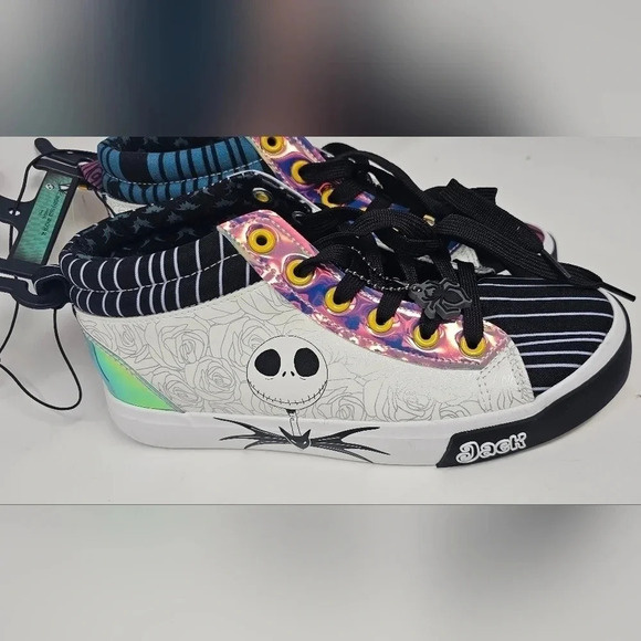 Women's Disney Ground Up Nightmare Before Christmas Hi Top Sneaker Size 6 - Picture 2 of 12